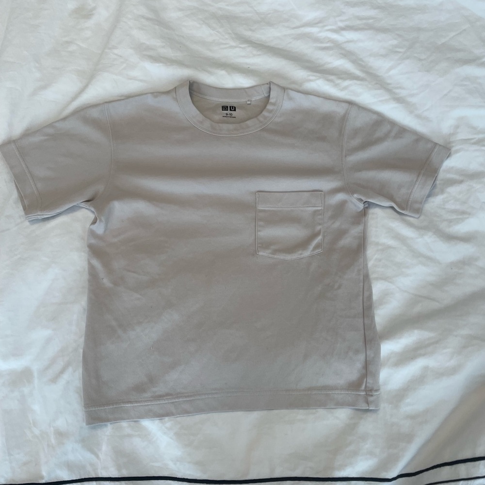 Kids Uniqlo beige shirt size 9-10 no flaws